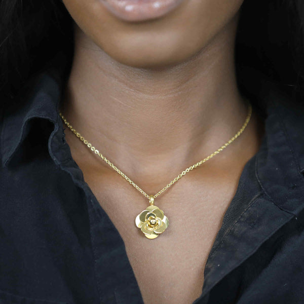 Model Wearing Beautiful Elegant Pretty Flower Solid Gold Pendant By Jewelry Lane