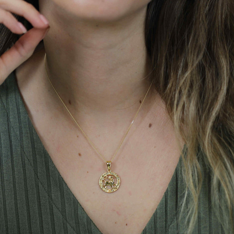 Model Wearing Beautiful Zodiac Leo Solid Gold Pendant By Jewelry Lane